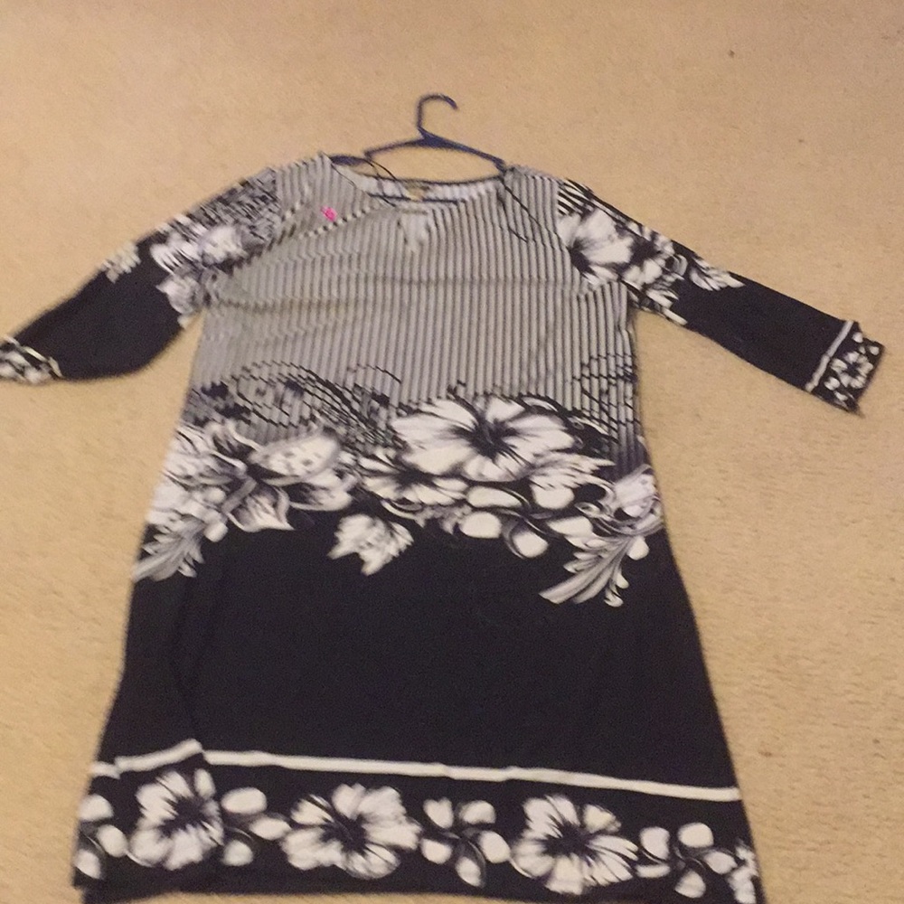 Black and white dress floral strip